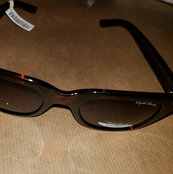 English Laundry Sunglasses - Picture 4 of 5
